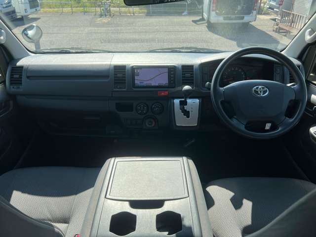 Toyota Hiace Van 2