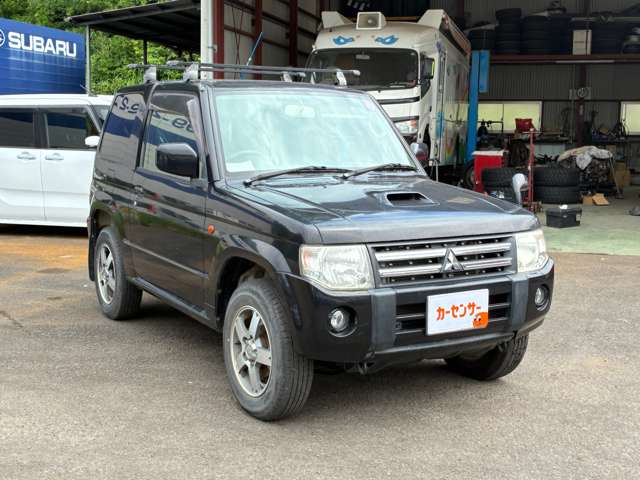 Mitsubishi Pajero Mini 2
