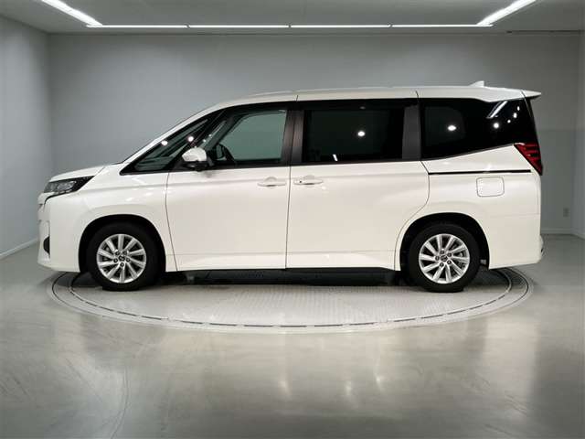 Toyota Noah 2