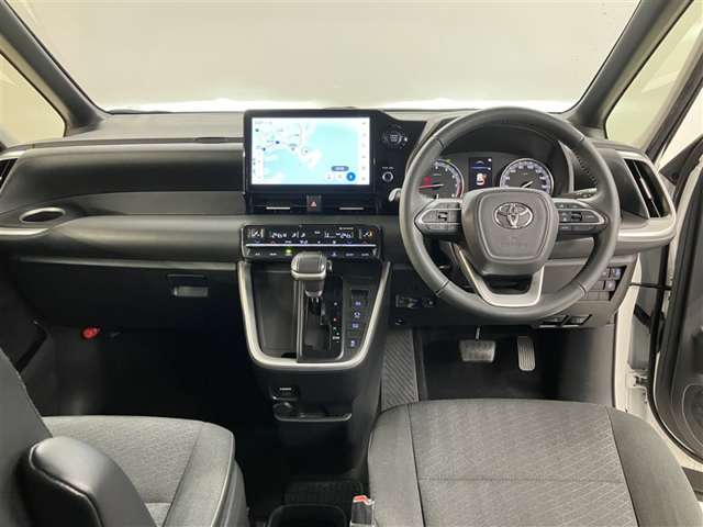 Toyota Noah 6