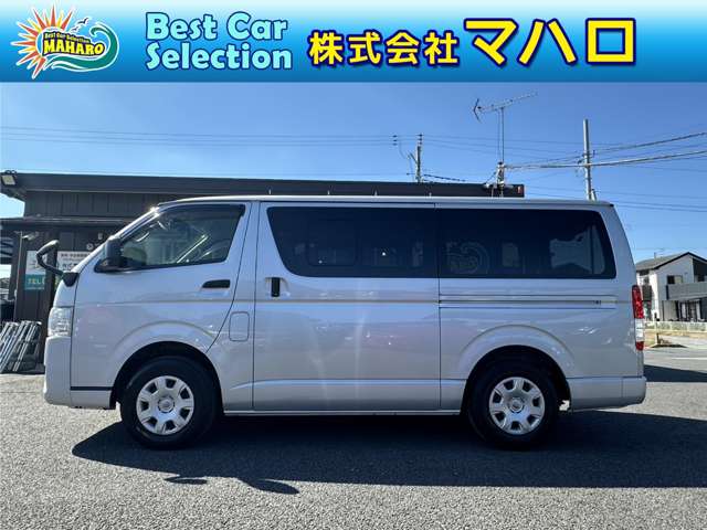 Toyota Hiace Van 6