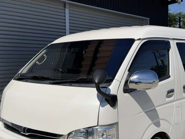 Toyota Hiace Van 9
