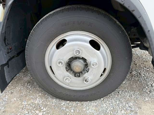 Isuzu Elf 10