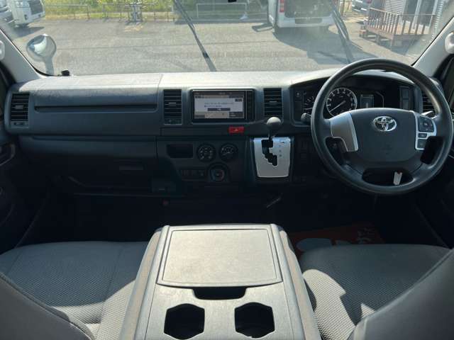 Toyota Hiace Van 2