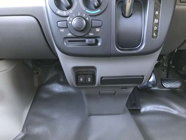 Suzuki Every 12