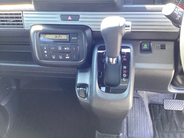 Honda N-VAN 11