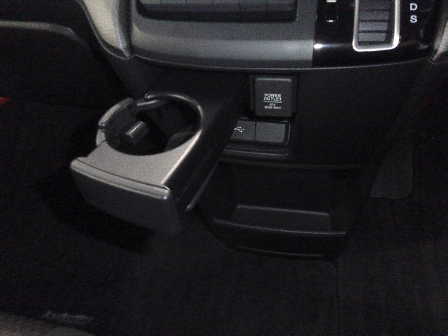 Honda Stepwgn 12