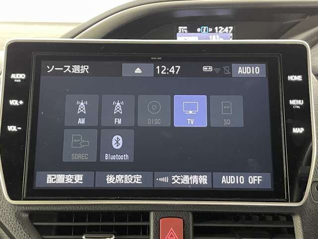 Toyota Voxy 11