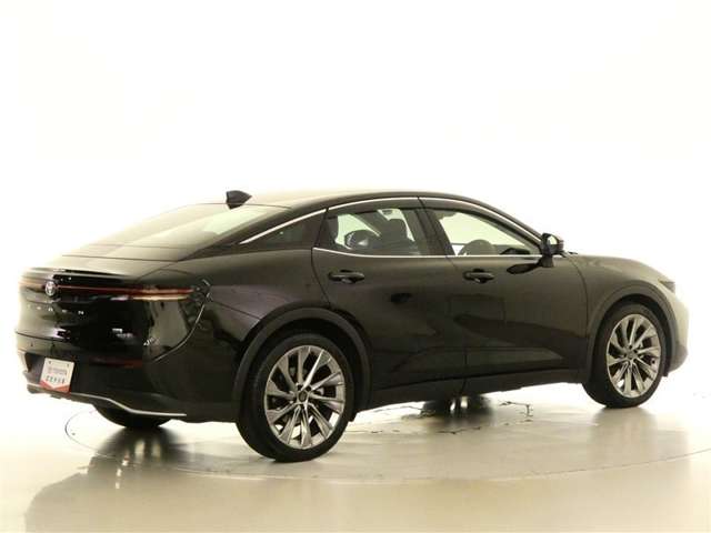 Toyota Crown Crossover 3