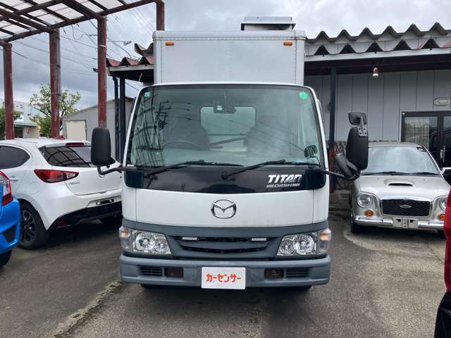 Mazda Titan Dash 3