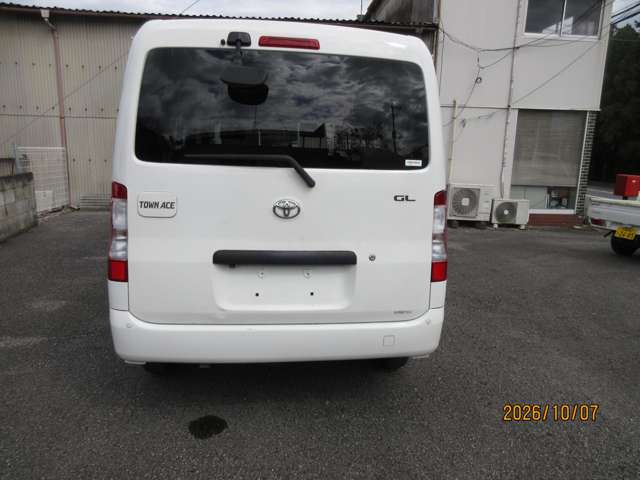 Toyota Town Ace Van 9