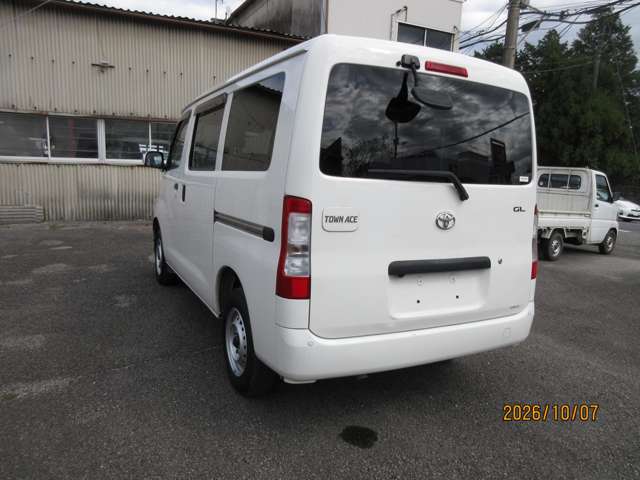 Toyota Town Ace Van 10
