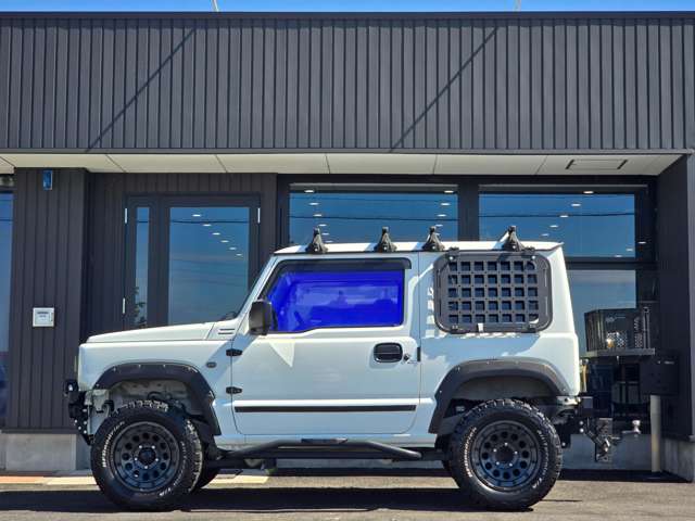 Suzuki Jimny 10