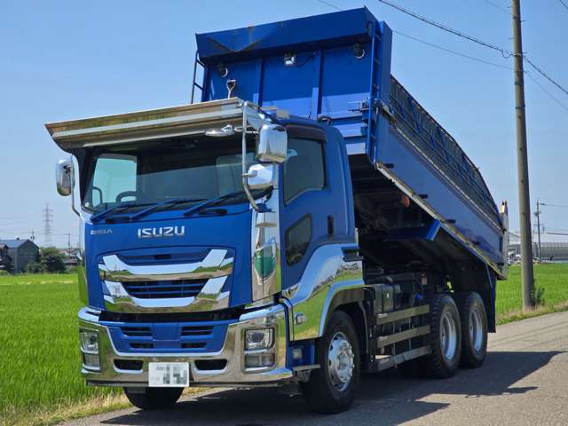 Isuzu Giga 4