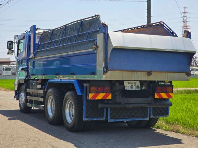 Isuzu Giga 6