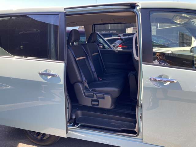 Nissan Serena 6