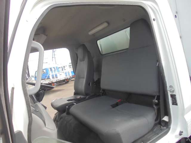 Mitsubishi Fuso Canter 5
