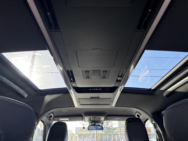 Toyota Alphard 3