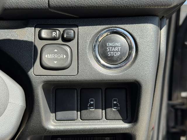 Toyota Hiace Van 5