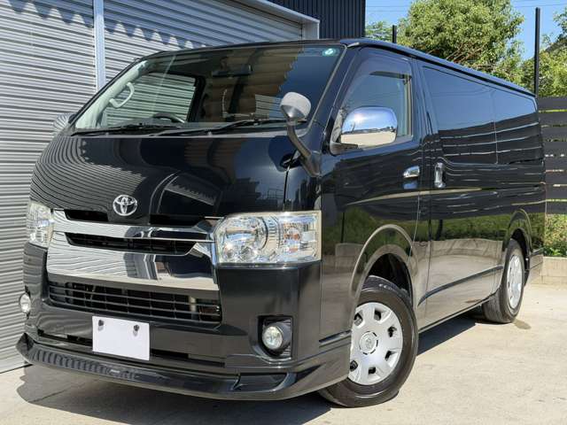 Toyota Hiace Van 9