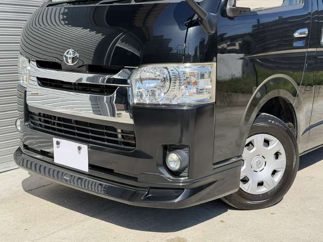 Toyota Hiace Van 10