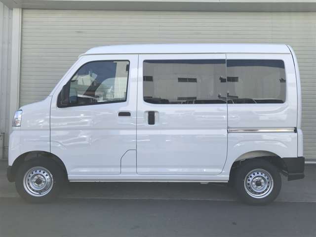 Daihatsu Hijet Cargo 4