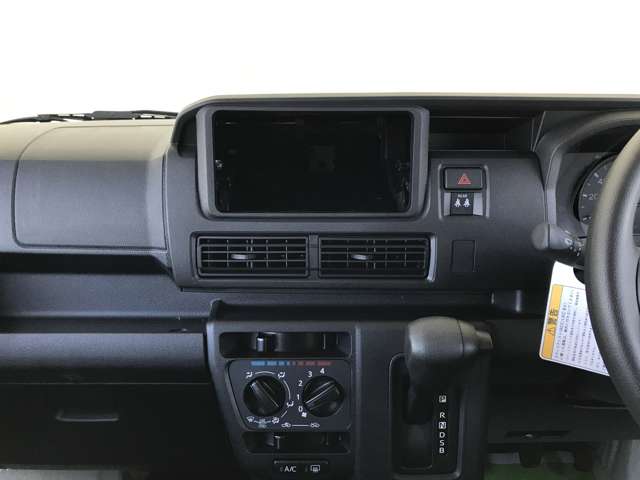 Daihatsu Hijet Cargo 10