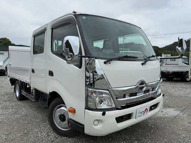 Hino Dutro 3