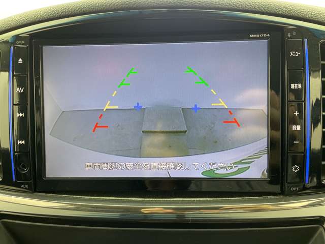 Nissan Elgrand 8