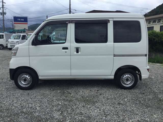 Daihatsu Hijet Cargo 5