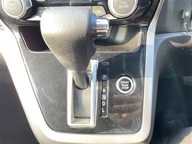 Nissan Serena 12