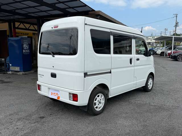 Mitsubishi Minicab Van 6