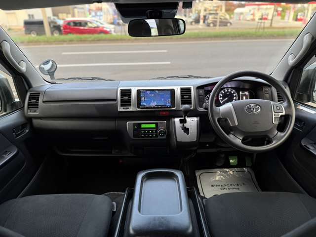 Toyota Hiace Van 2