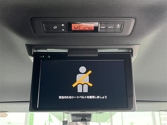 Toyota Voxy 10