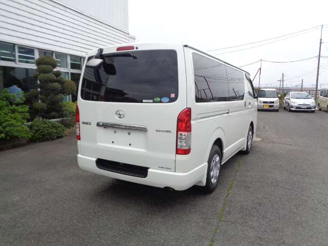 Toyota Hiace Van 3