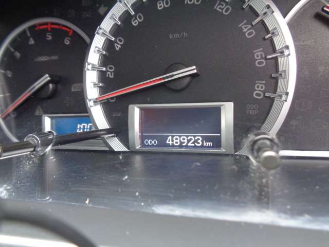 Toyota Hiace Van 8