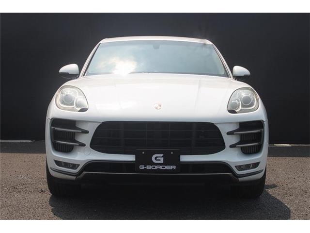 Porsche Macan 8