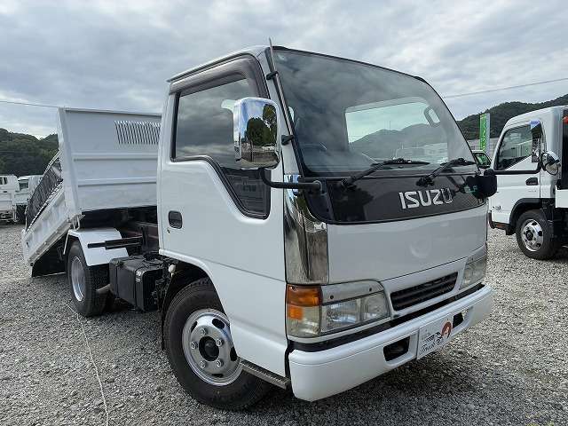 Isuzu Elf 3