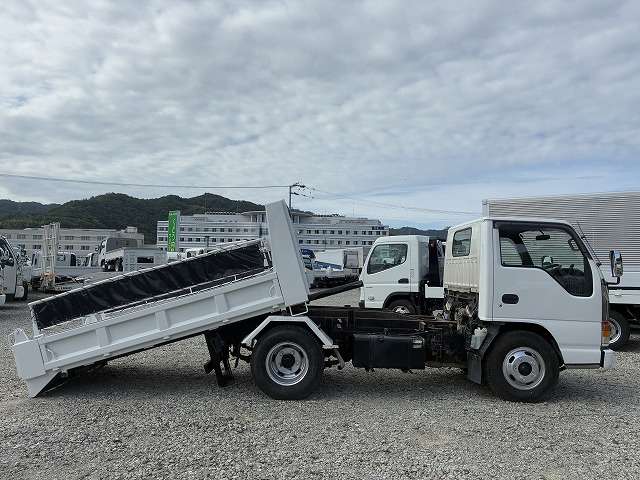 Isuzu Elf 5
