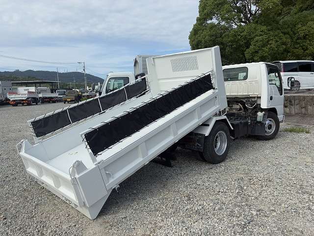 Isuzu Elf 8