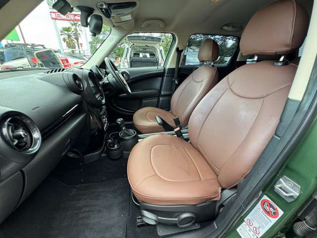MINI Crossover 8