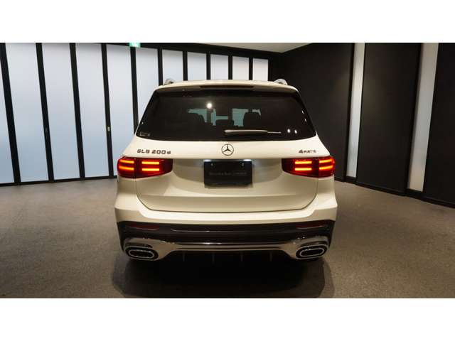 Mercedes-Benz GLB 8