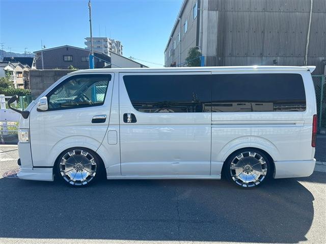 Toyota Hiace Van 3