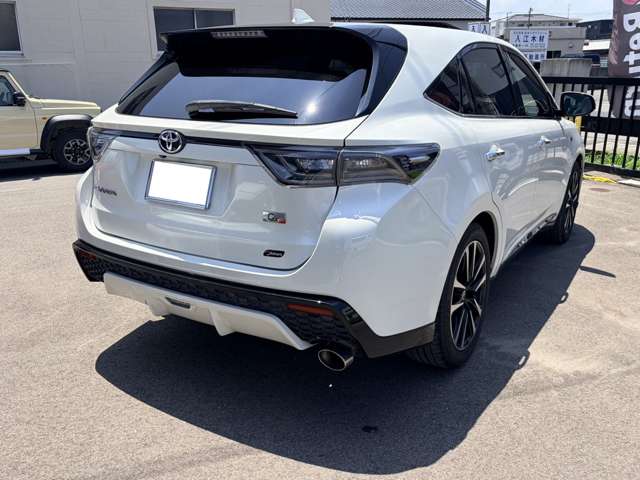 Toyota Harrier 3