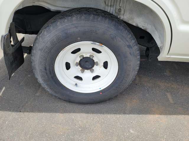 Toyota Land Cruiser 60 12
