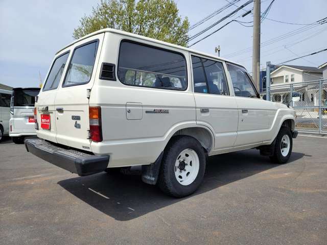 Toyota Land Cruiser 60 7
