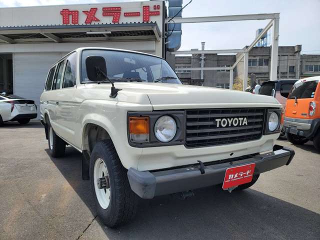 Toyota Land Cruiser 60 9