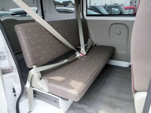 Nissan NV100 Clipper 9
