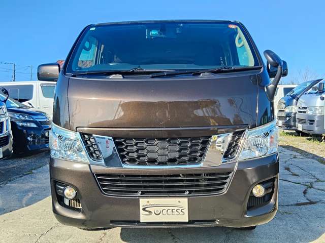 Nissan NV350 Caravan 7