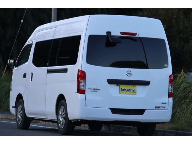 Nissan NV350 Caravan 2